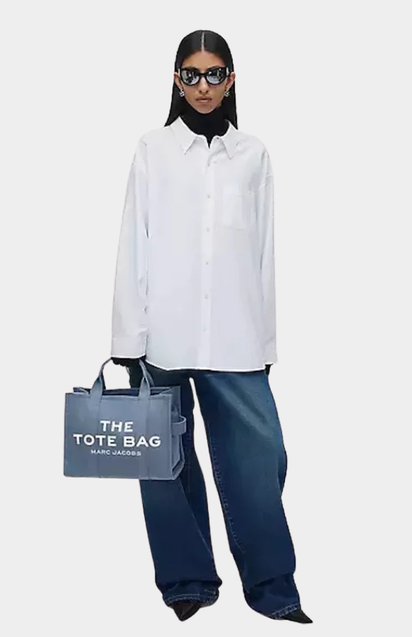 THE MEDIUM TOTE