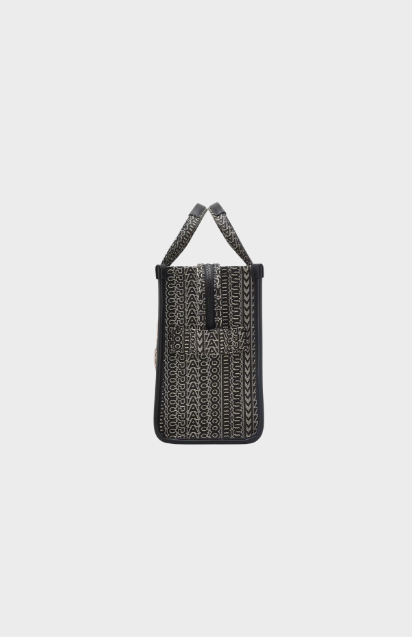 THE MEDIUM TOTE