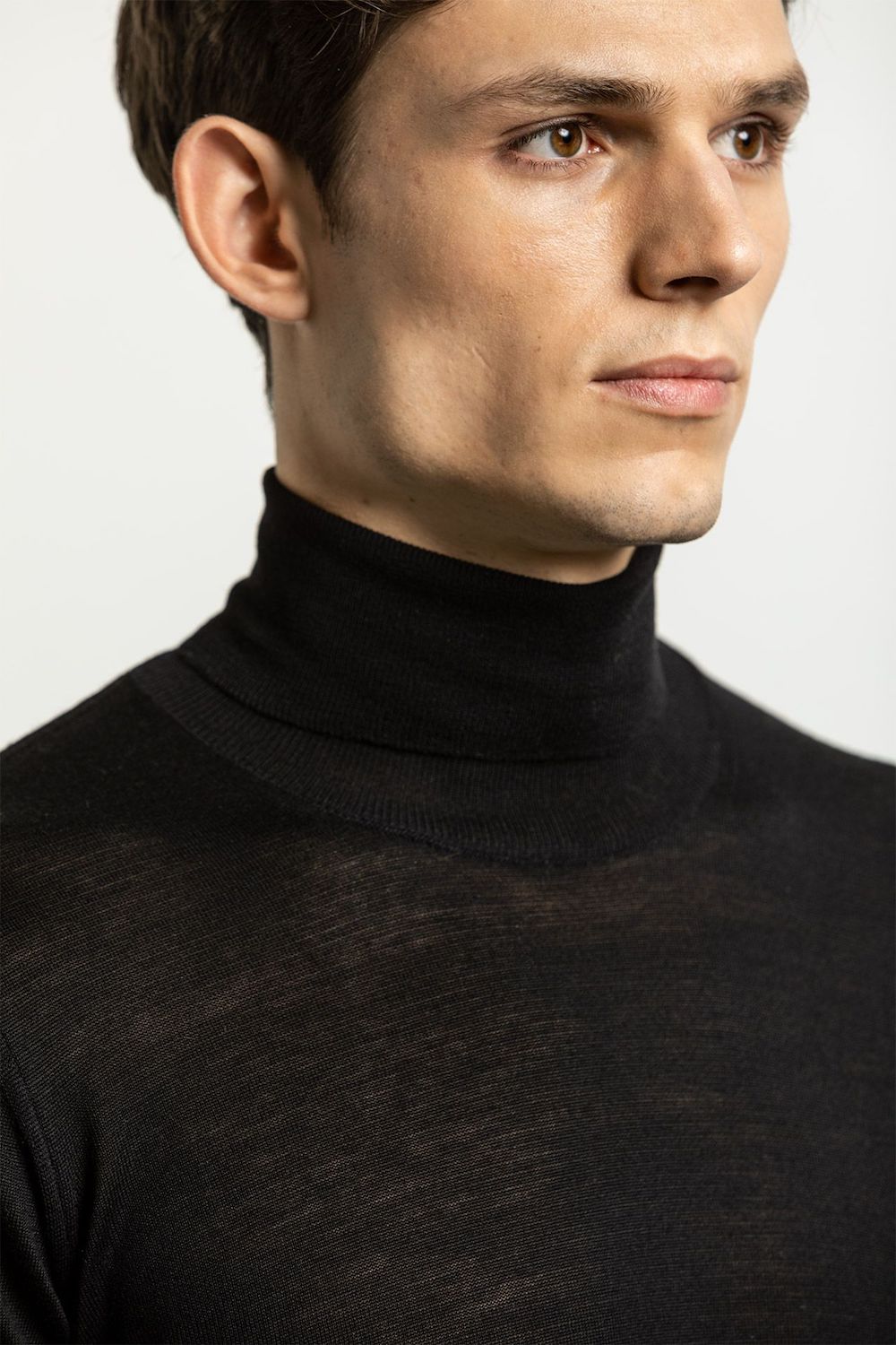 Cole Rollneck