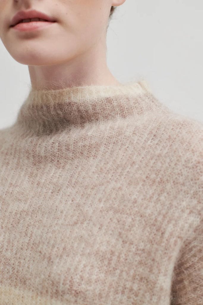 Ovalis Knit T-Neck