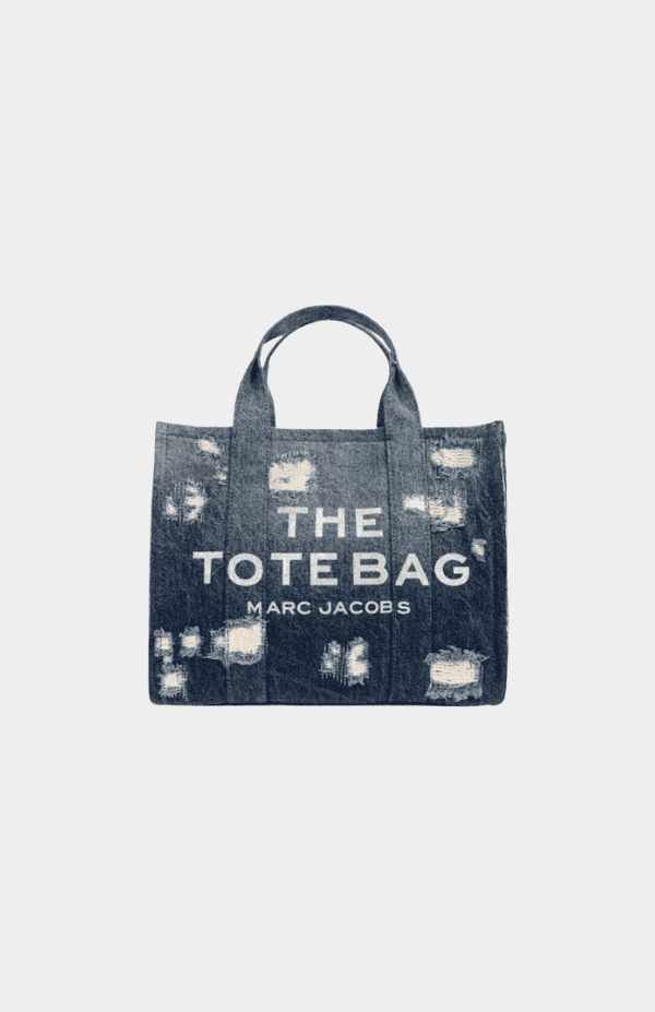 THE MEDIUM TOTE