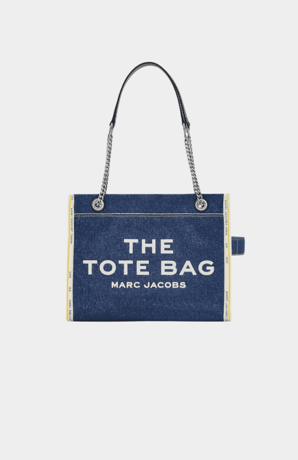 THE MEDIUM TOTE