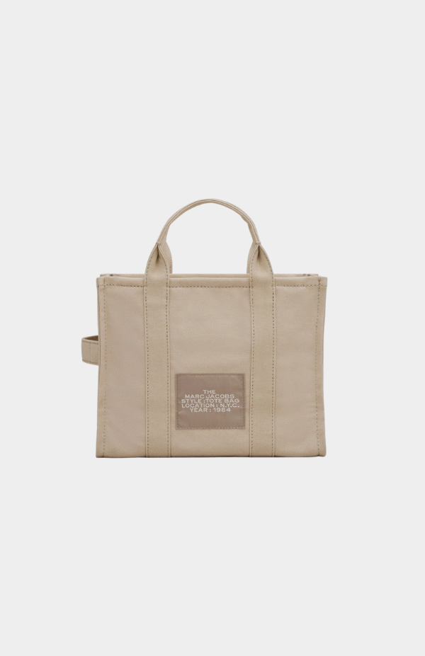 THE MEDIUM TOTE