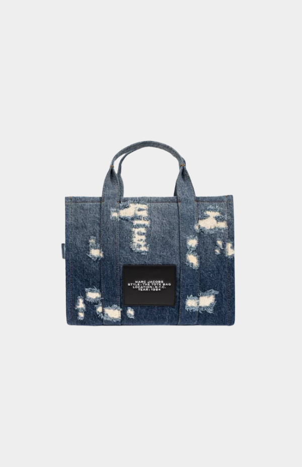 THE MEDIUM TOTE