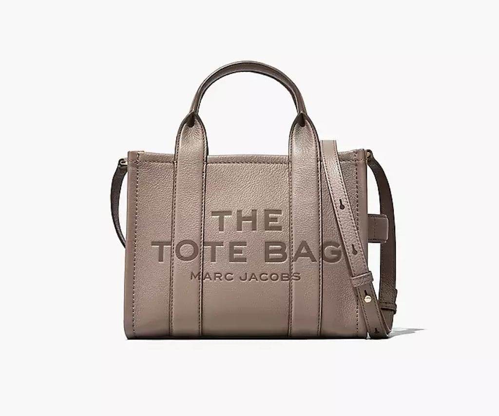 THE MEDIUM TOTE