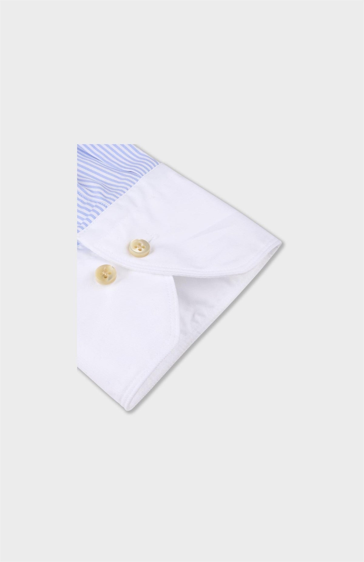 Slimline, C28 white coll & RC cuff Casual