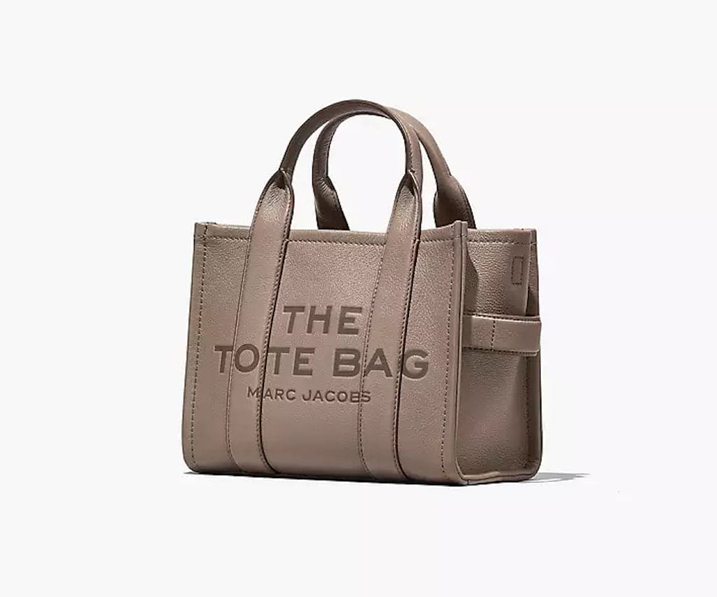 THE MEDIUM TOTE