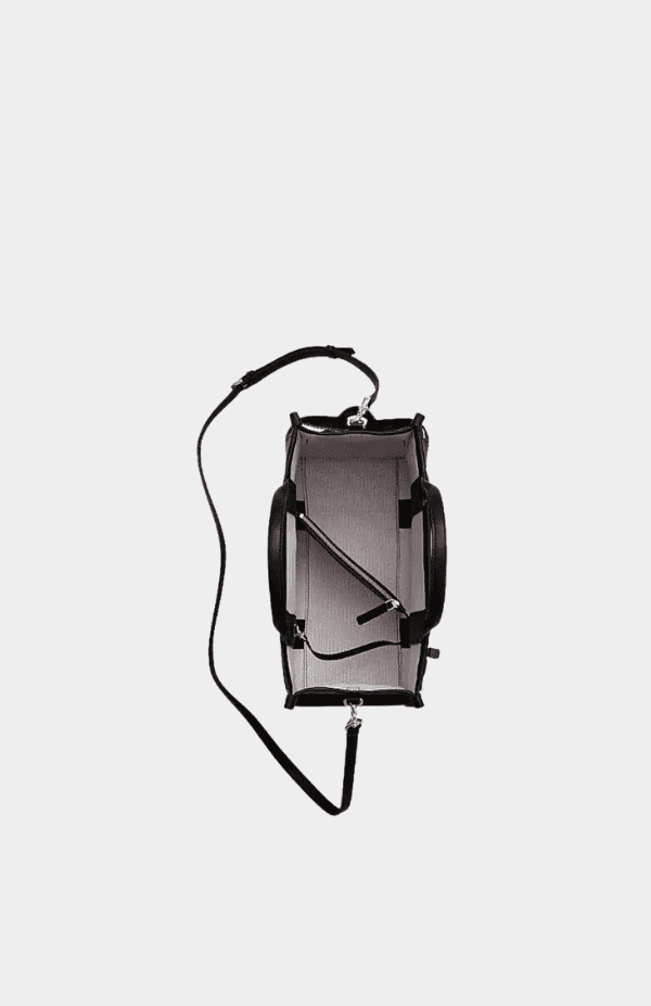 THE MEDIUM TOTE