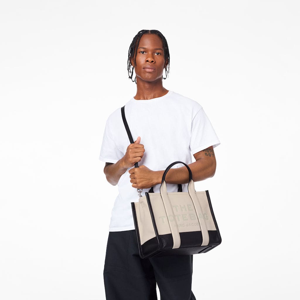 THE MEDIUM LEATHER TOTE